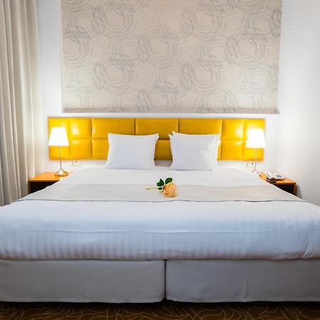 Best Western Hotel Lev Or I Bucureşti Ngoại thất bức ảnh
